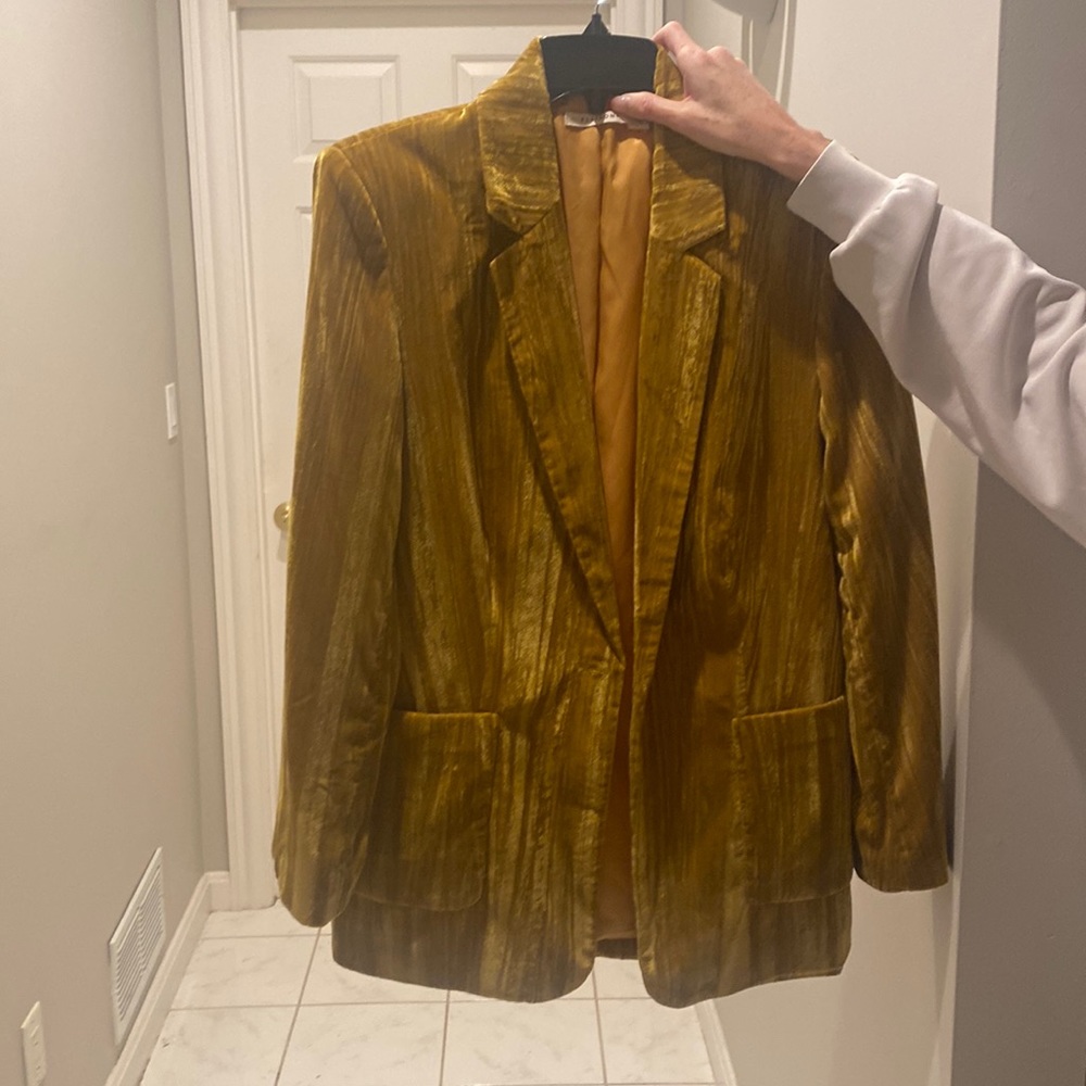 Gold jacket Ellison